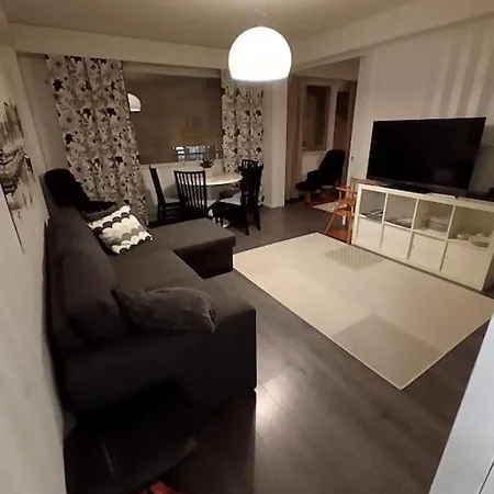 Cozy In The Center *