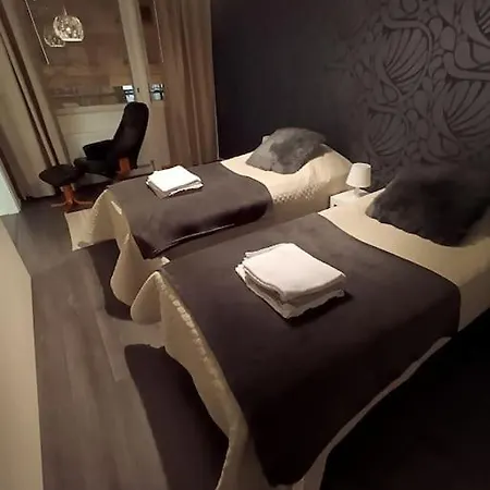 Modern Flat- Arrive Late, Leave Late * Pori