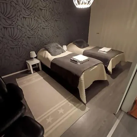 Modern Flat- Arrive Late, Leave Late * Pori