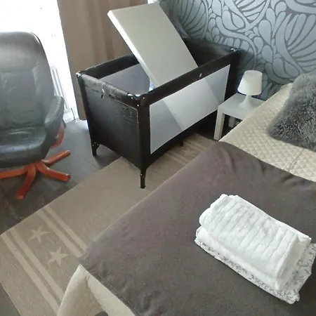 Appartement Modern Flat- Arrive Late, Leave Late