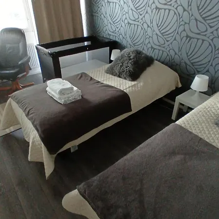 Modern Flat- Arrive Late, Leave Late Apartment Pori