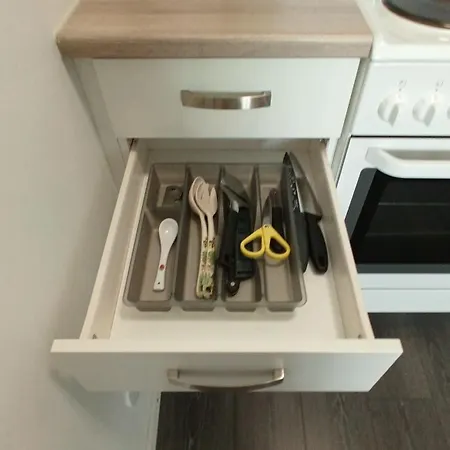 Appartement Modern Flat- Arrive Late, Leave Late