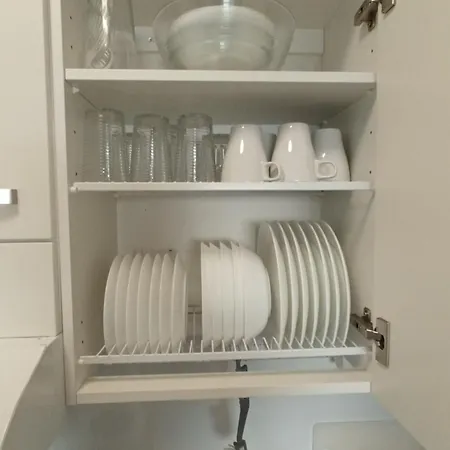 Modern Flat- Arrive Late, Leave Late *