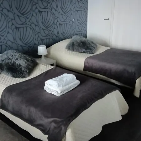 Modern Flat- Arrive Late, Leave Late Huoneisto Pori
